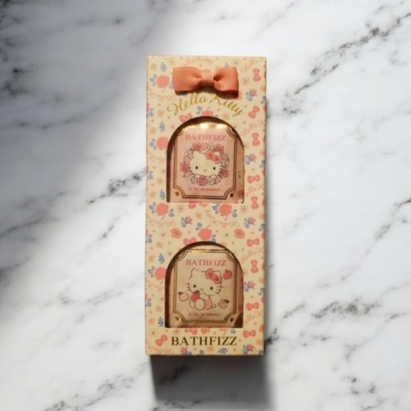 NEW Sanrio Hello Kitty Bath Fizz/Bath‎ Bombs - Picture 1 of 2